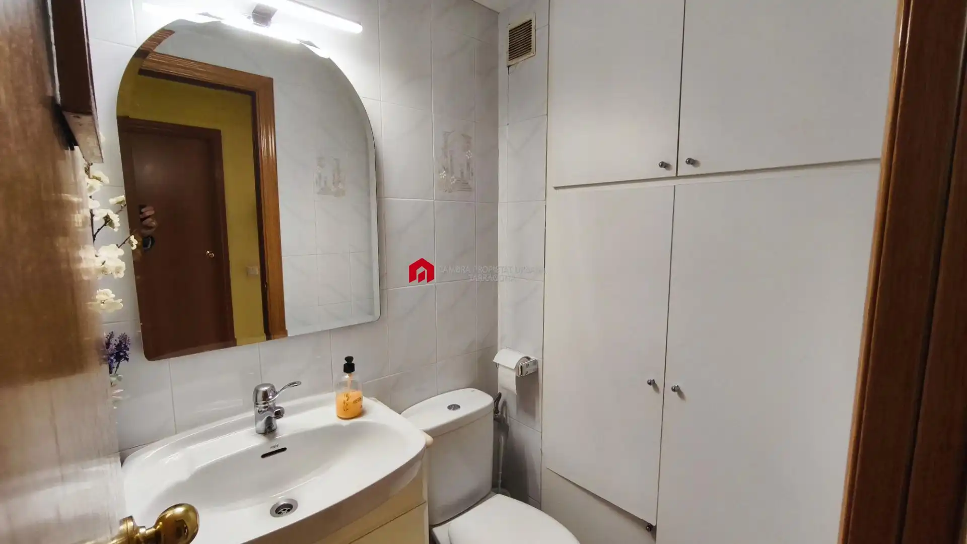 Badezimmer von Einfamilien-Reihenhaus zum Verkauf in Roquetes mit Klimaanlage, Heizung und Privatgarten