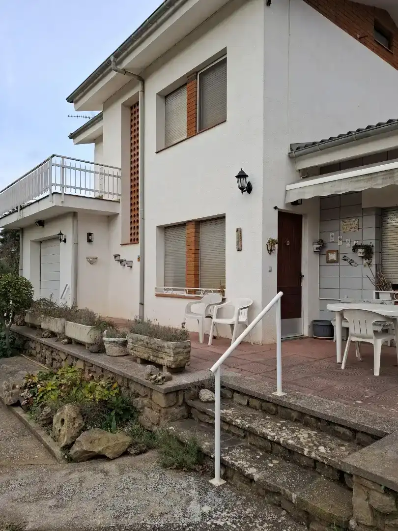 Vista exterior de Casa o xalet en venda en Olius amb Aire condicionat