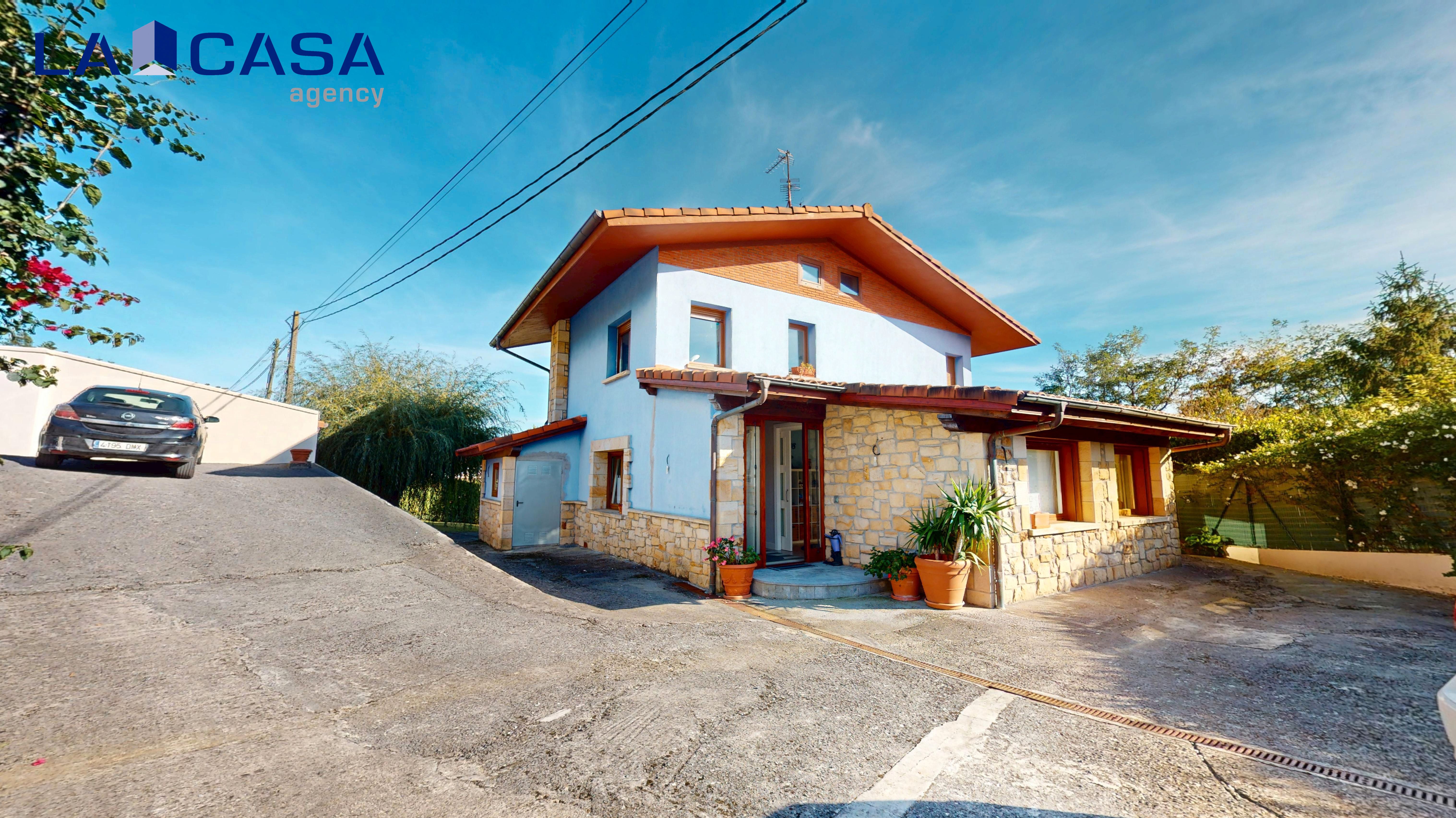 Exterior view of House or chalet for sale in Bermeo  with Terrace