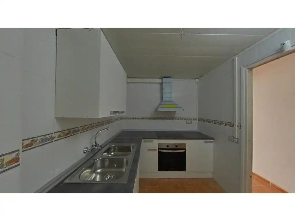 Tarragona. C. Sevilla. Piso de 4 habitaciones en venta., imatge 3