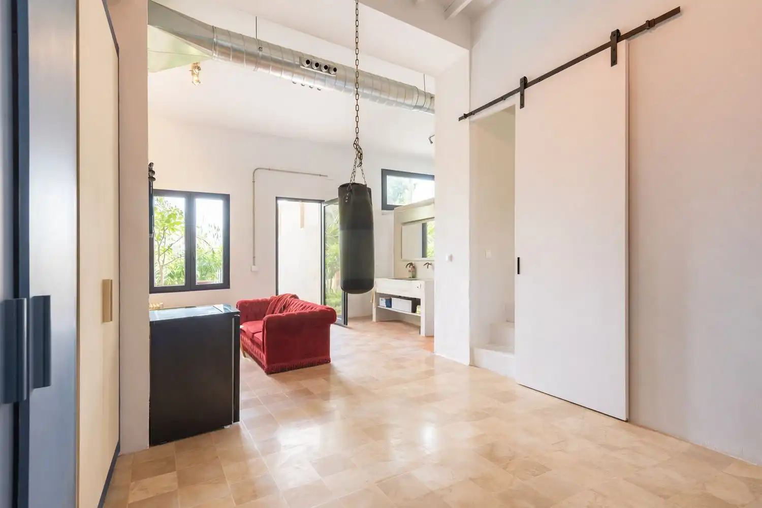 Sala d'estar de Casa adosada en venda en Alicante / Alacant amb Aire condicionat, Jardí privat i Terrassa