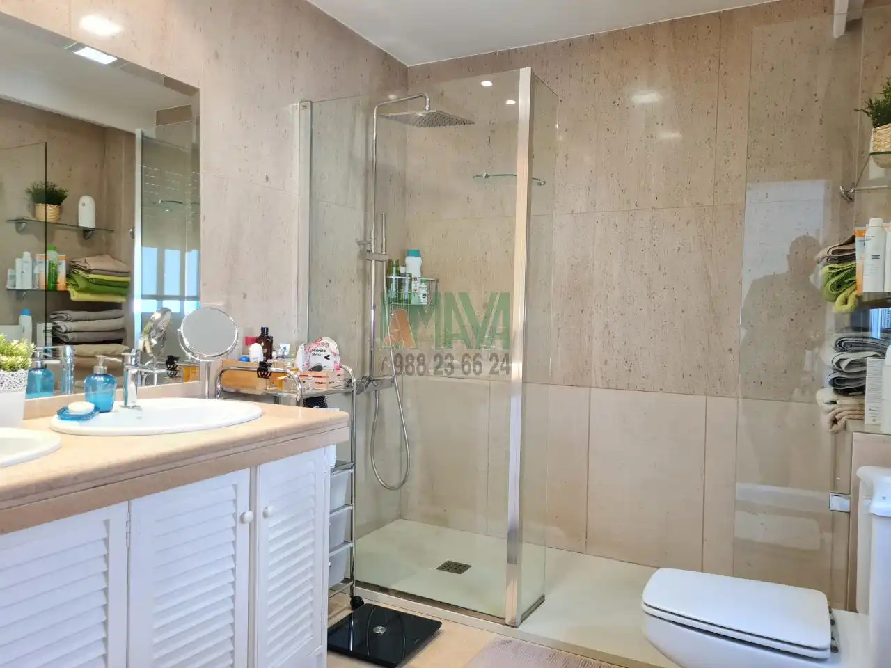 Baño de Apartamento de alquiler en Ourense Capital  con Calefacción y Amueblado