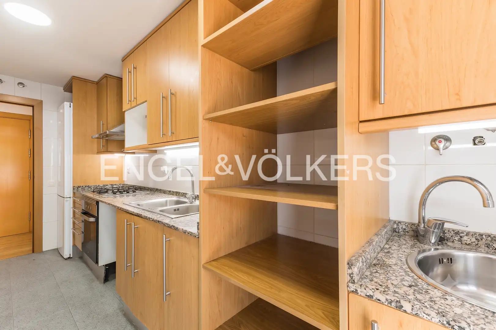 Cuina de Pis en venda en Barcelona amb Aire condicionat, Calefacció i Parquet