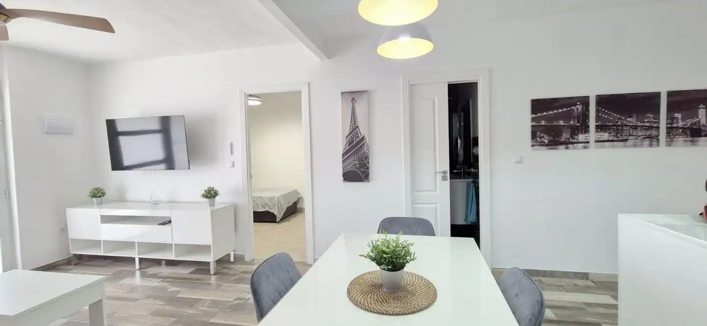 Dining room of Ground floor for share in Elche / Elx  with Air Conditioner and Furnished