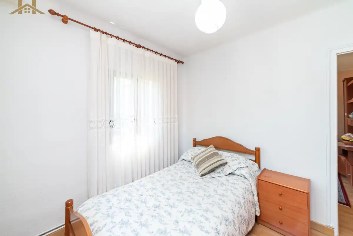 Habitación de Casa o chalet en venta en Pozuelo de Alarcón con Aire acondicionado, Calefacción y Jardín privado