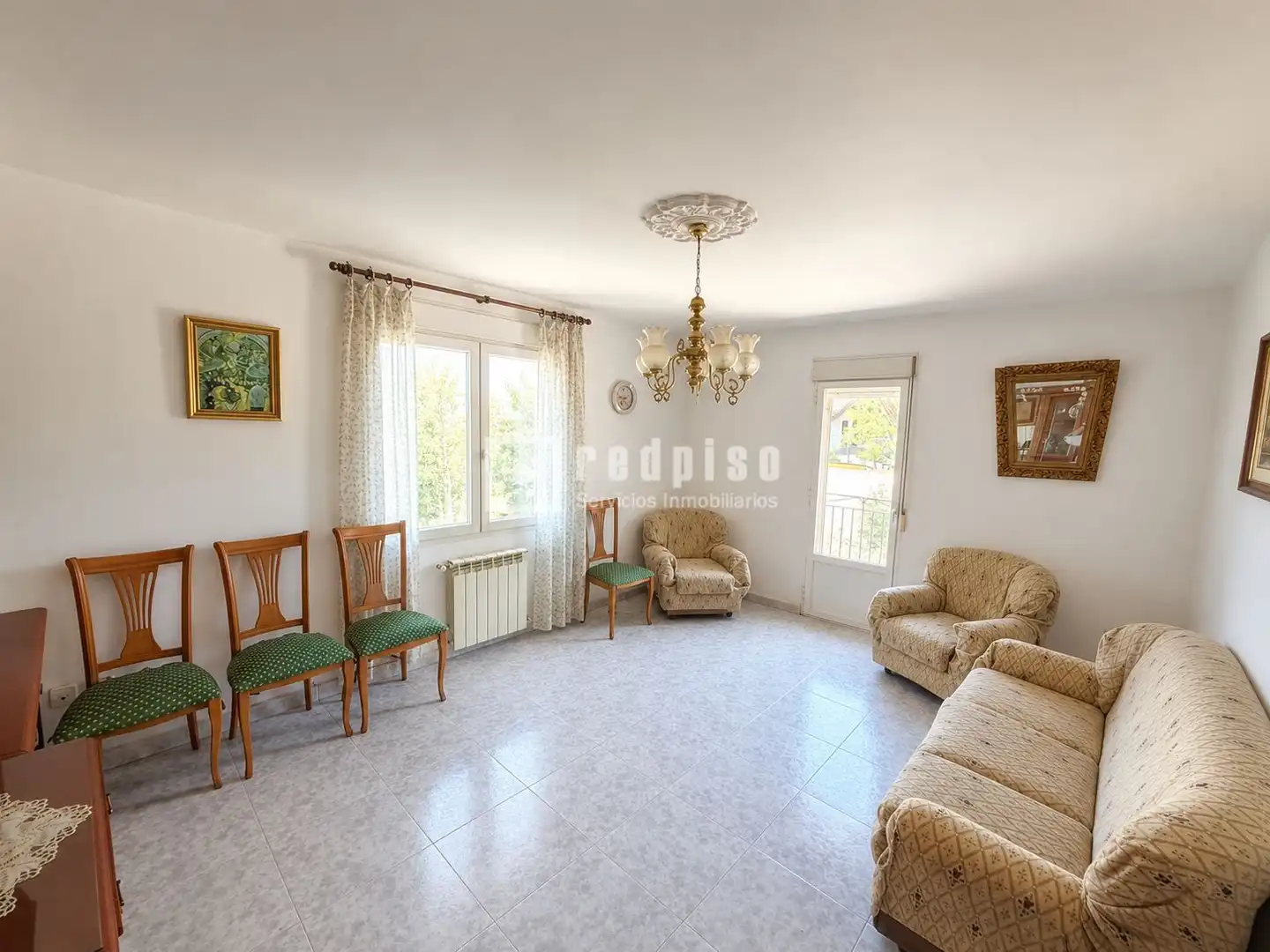 Sala de estar de Casa o chalet en venta en Marchamalo con Calefacción, Terraza y Trastero