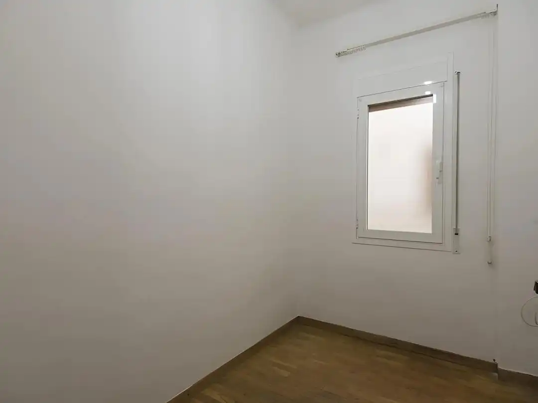 Dormitori de Apartament en venda en Barcelona amb Calefacció, Parquet i Terrassa