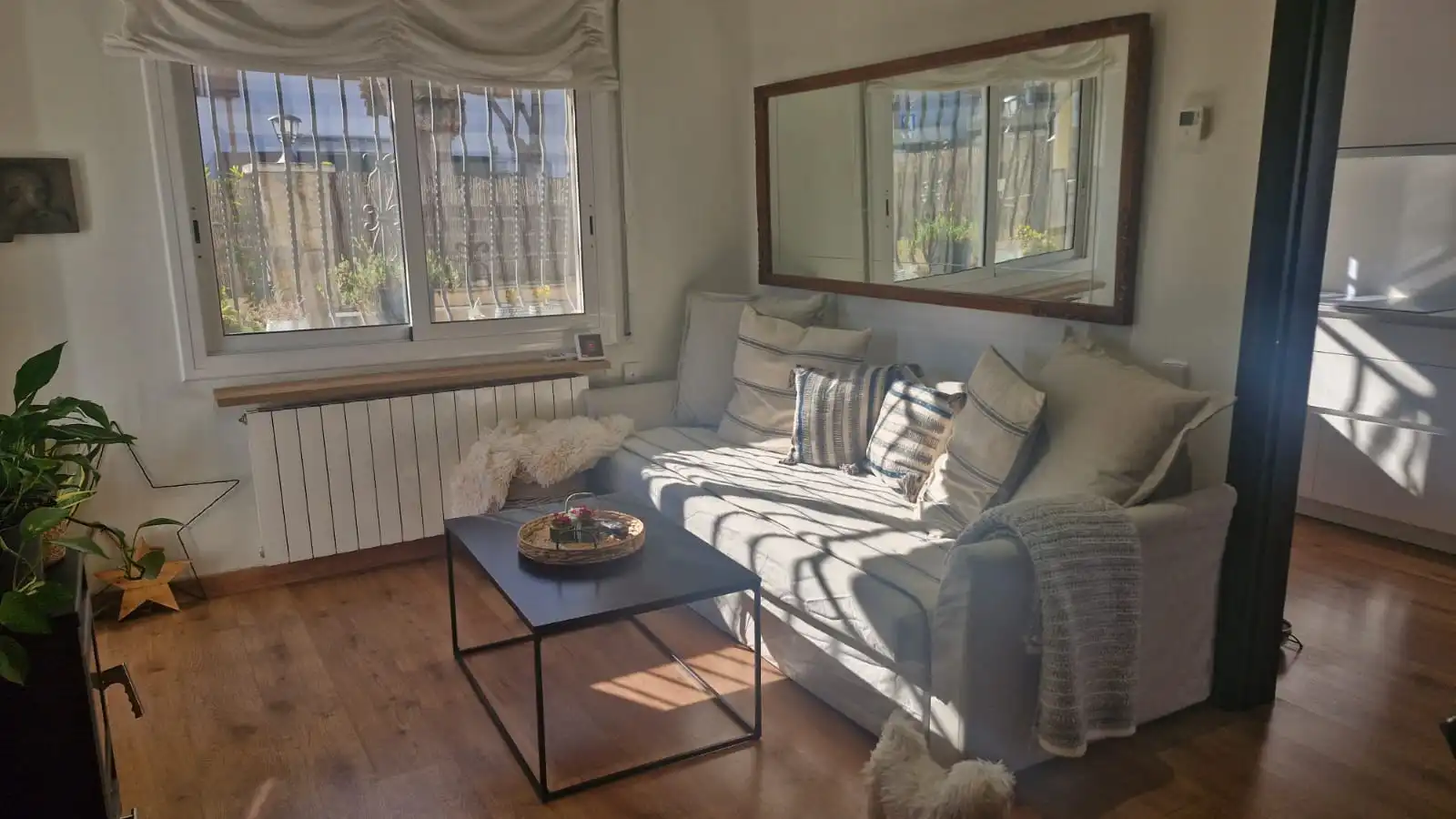 Sala de estar de Casa o chalet en venta en Cerdanyola del Vallès con Aire acondicionado, Calefacción y Jardín privado
