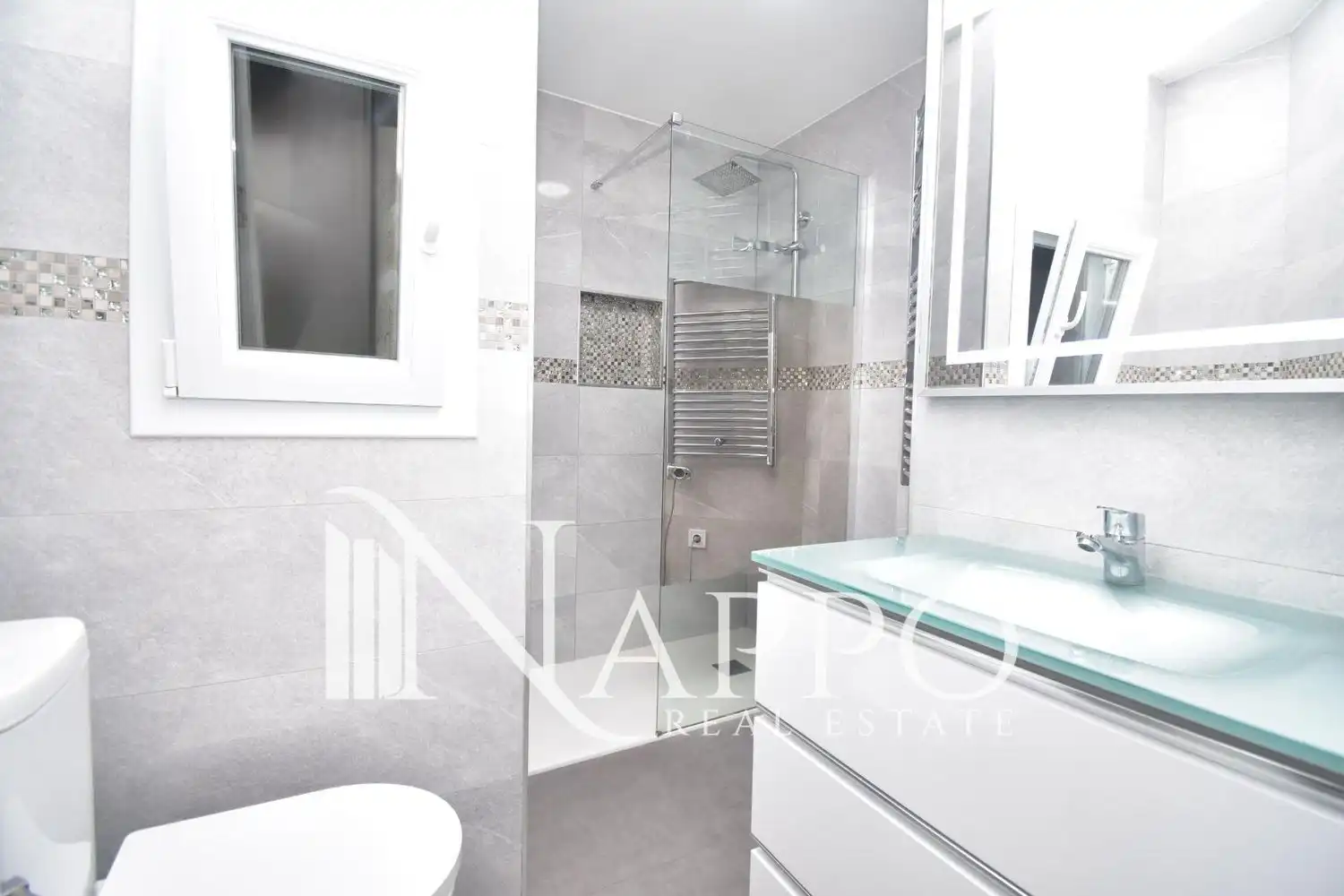 Bathroom of Flat for sale in  Palma de Mallorca  with Air Conditioner, Heating and Terrace