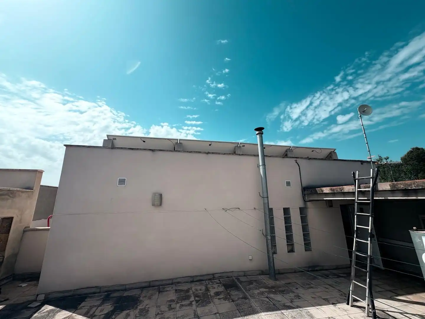 Vista exterior de Casa o xalet en venda en Almansa amb Calefacció, Jardí privat i Terrassa