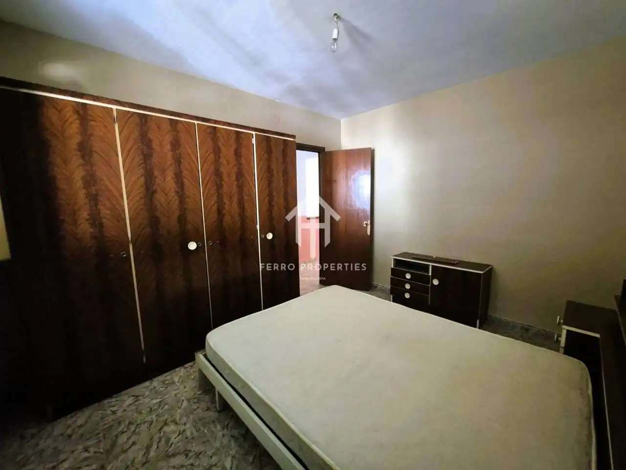 Dormitori de Casa o xalet en venda en Loja amb Jardí privat, Terrassa i Moblat