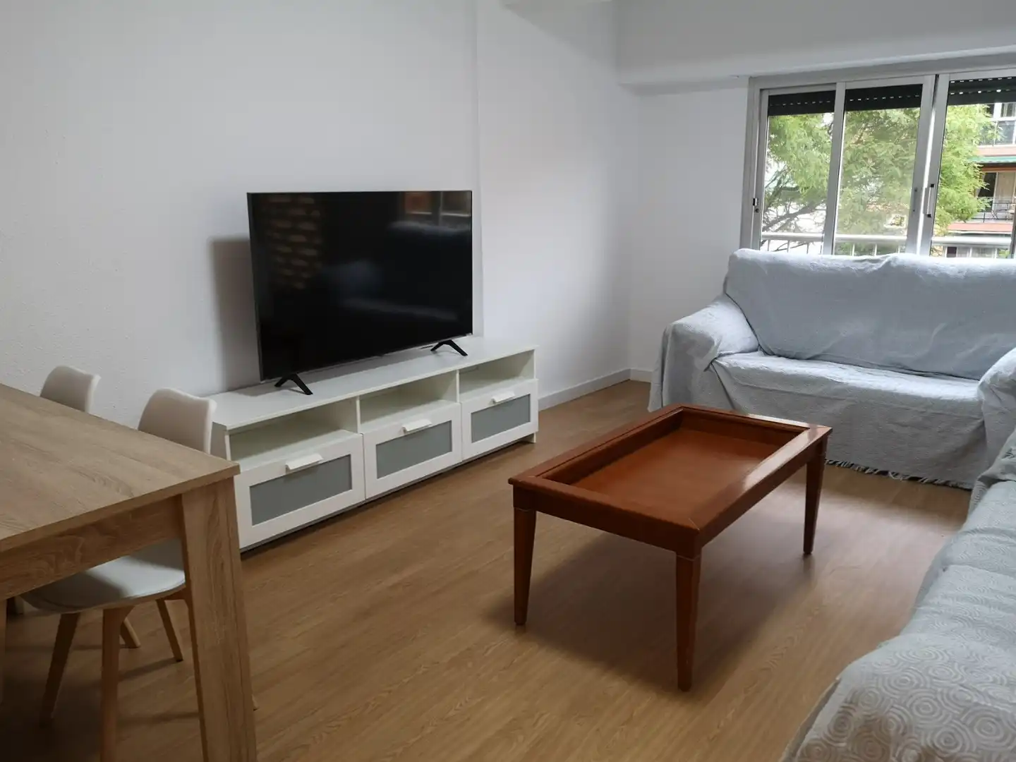 Living room of Flat for rent in Valencia  with Air Conditioner, Furnished and Washing machine