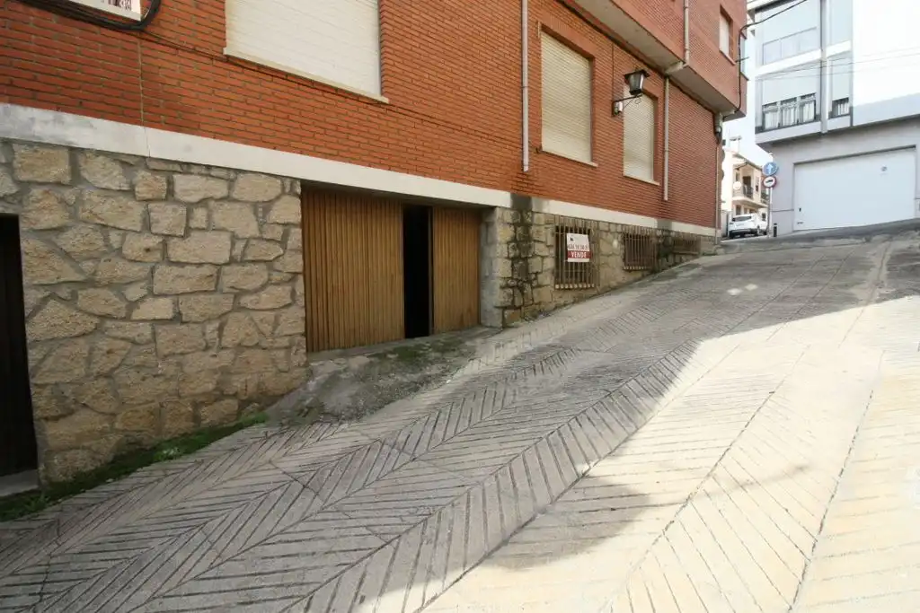 Gewerbefläche zum Verkauf in Arenas de San Pedro