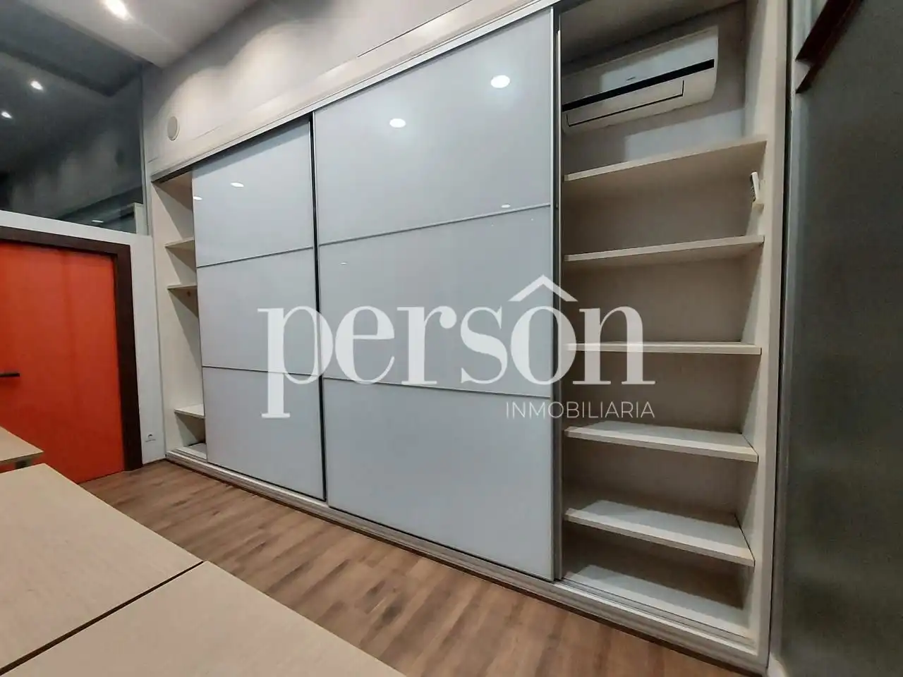 Habitación de Oficina de alquiler en Valencia con Aire acondicionado, Calefacción y Alarma