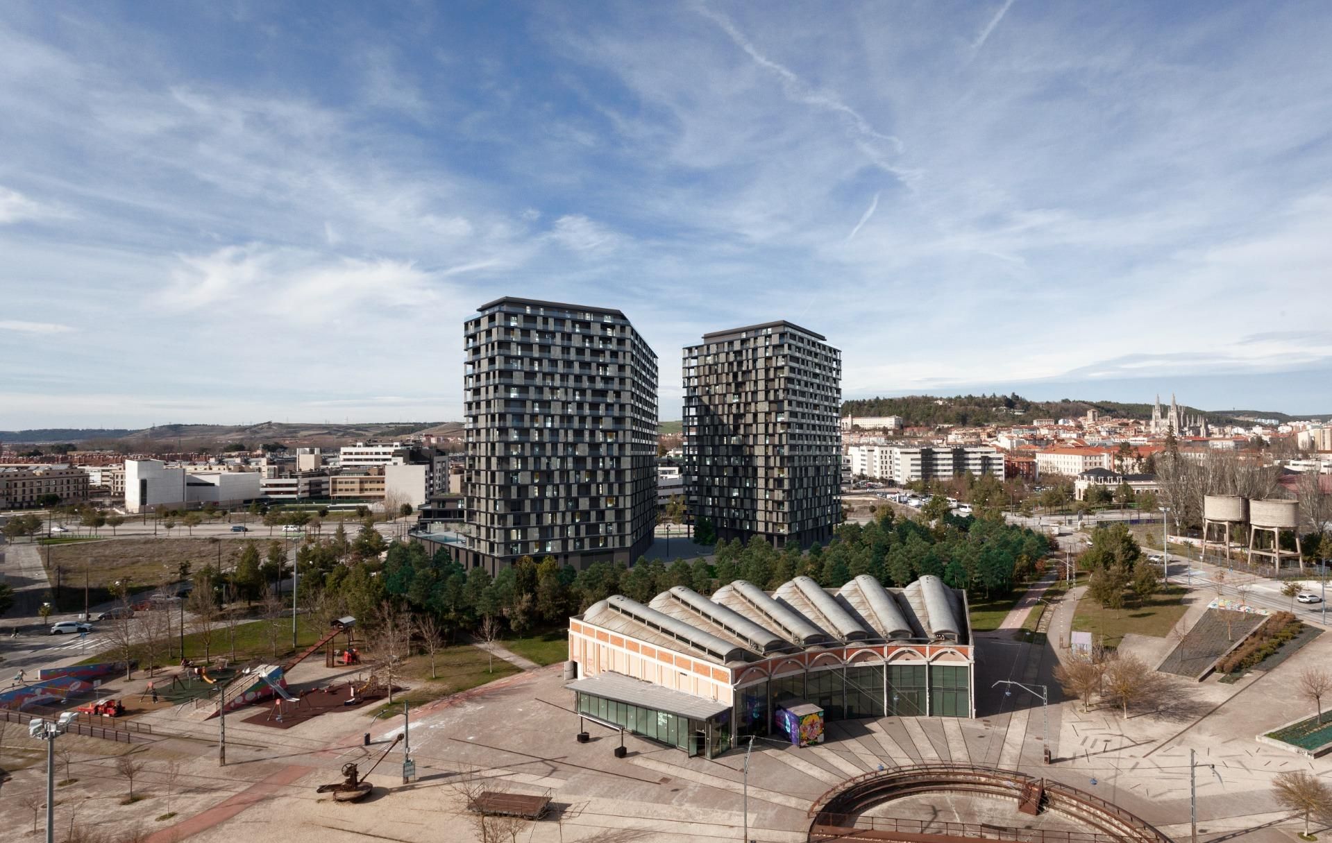 Exterior view of Attic for sale in Burgos Capital  with Heating, Private garden and Terrace
