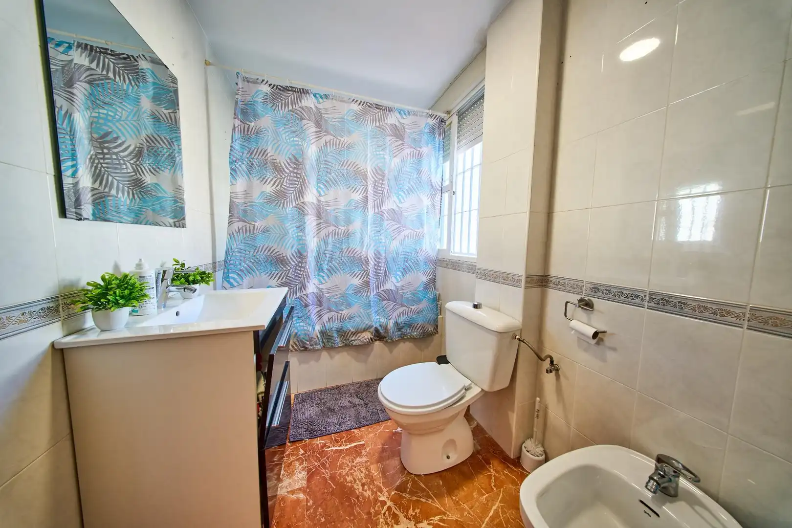Badezimmer von Einfamilien-Reihenhaus zum Verkauf in Jun