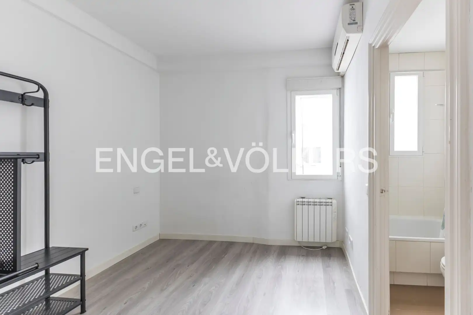 Bedroom of Attic for rent in Barrio de Salamanca