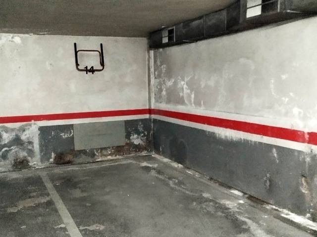 Garaje en Alquiler en Riera de la Salut, 42 en Can Calders