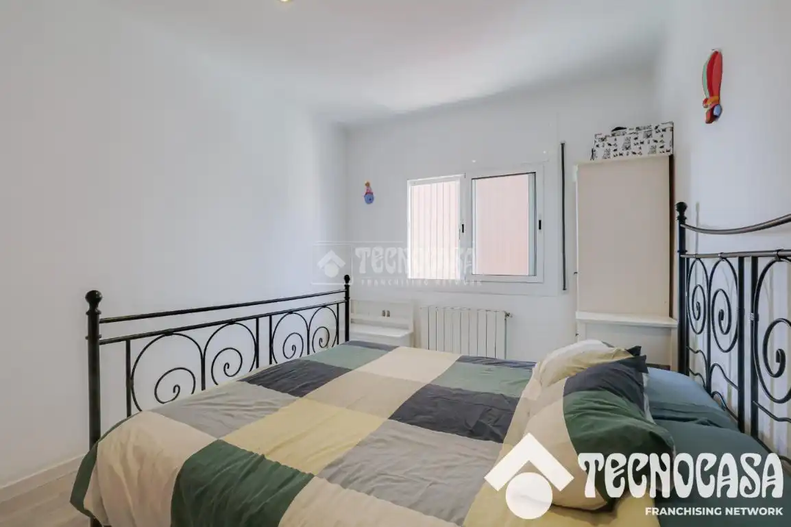 Habitación de Piso en venta en Badalona con Calefacción y Balcón