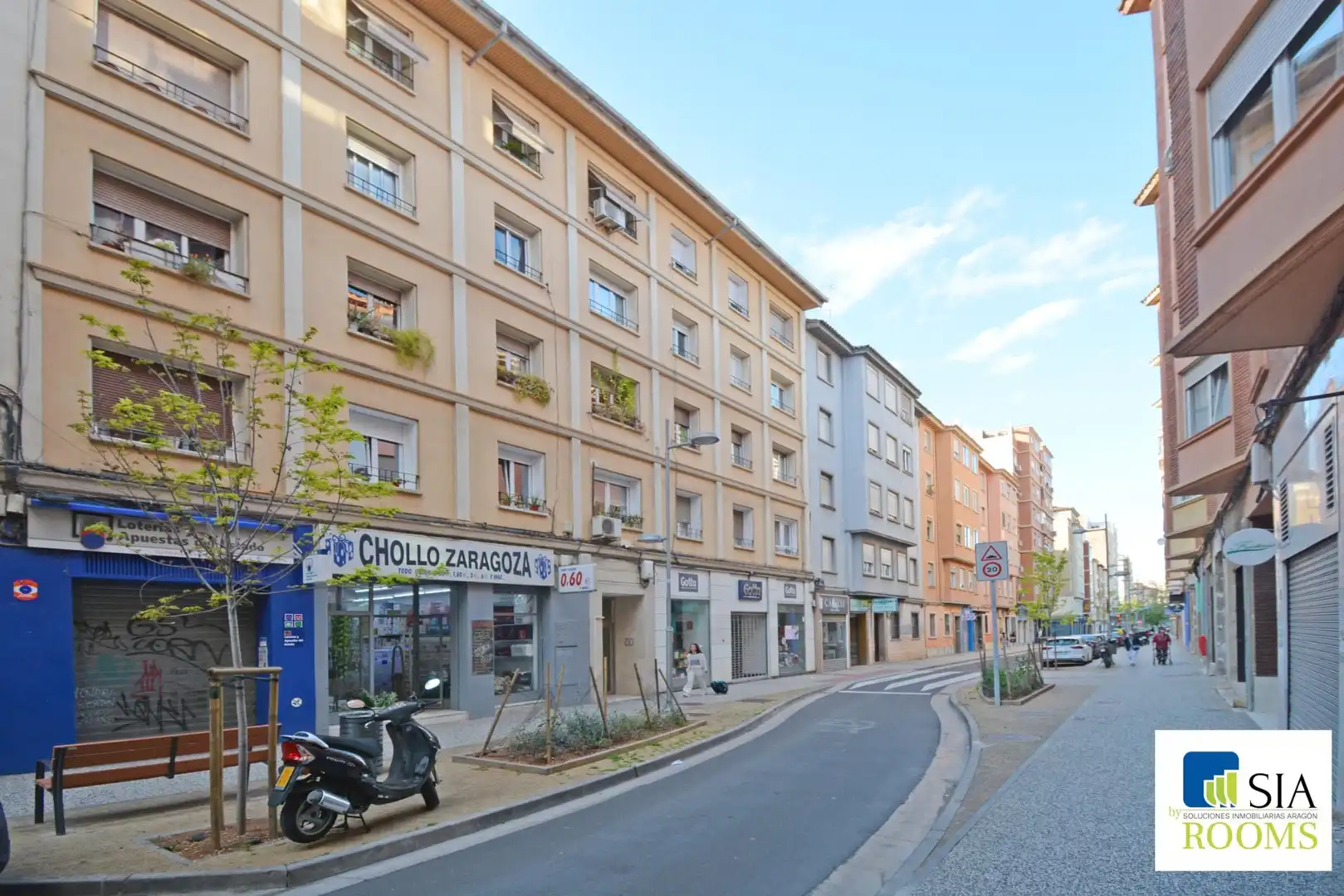 Room in Calle LATASSA, FELIX, 26, Universidad San Francisco