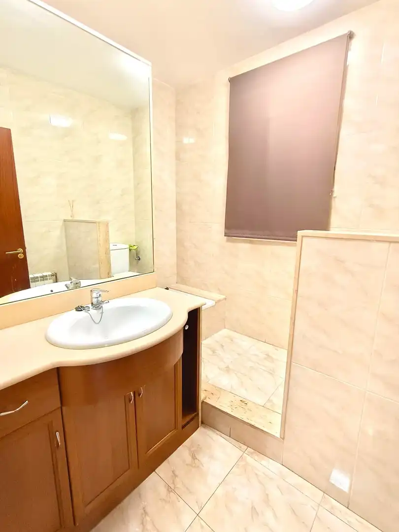 Bathroom of Flat for sale in Valls  with Heating, Terrace and Storage room