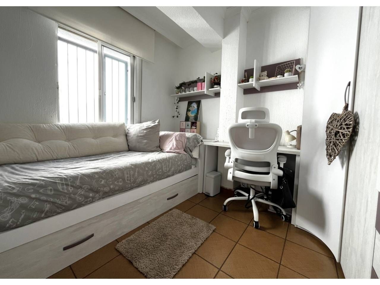 Habitación de Piso en venta en  Huelva Capital con Balcón