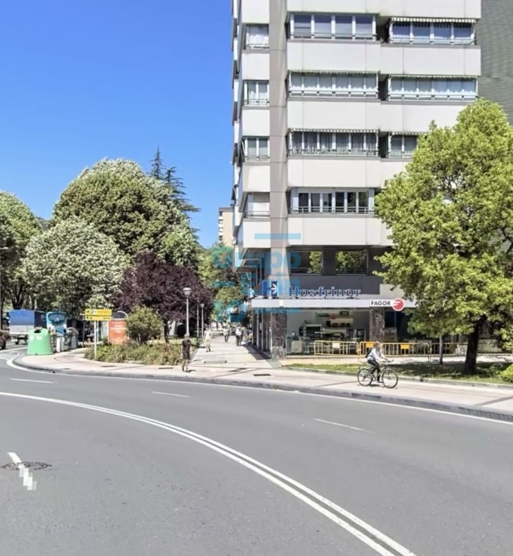 Vista exterior de Pis en venda en Donostia - San Sebastián  amb Calefacció, Piscina i Balcó