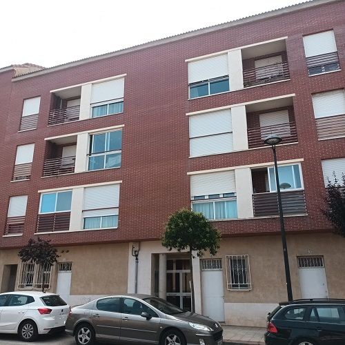 Vista exterior de Pis en venda en Villamediana de Iregua amb Calefacció, Terrassa i Balcó