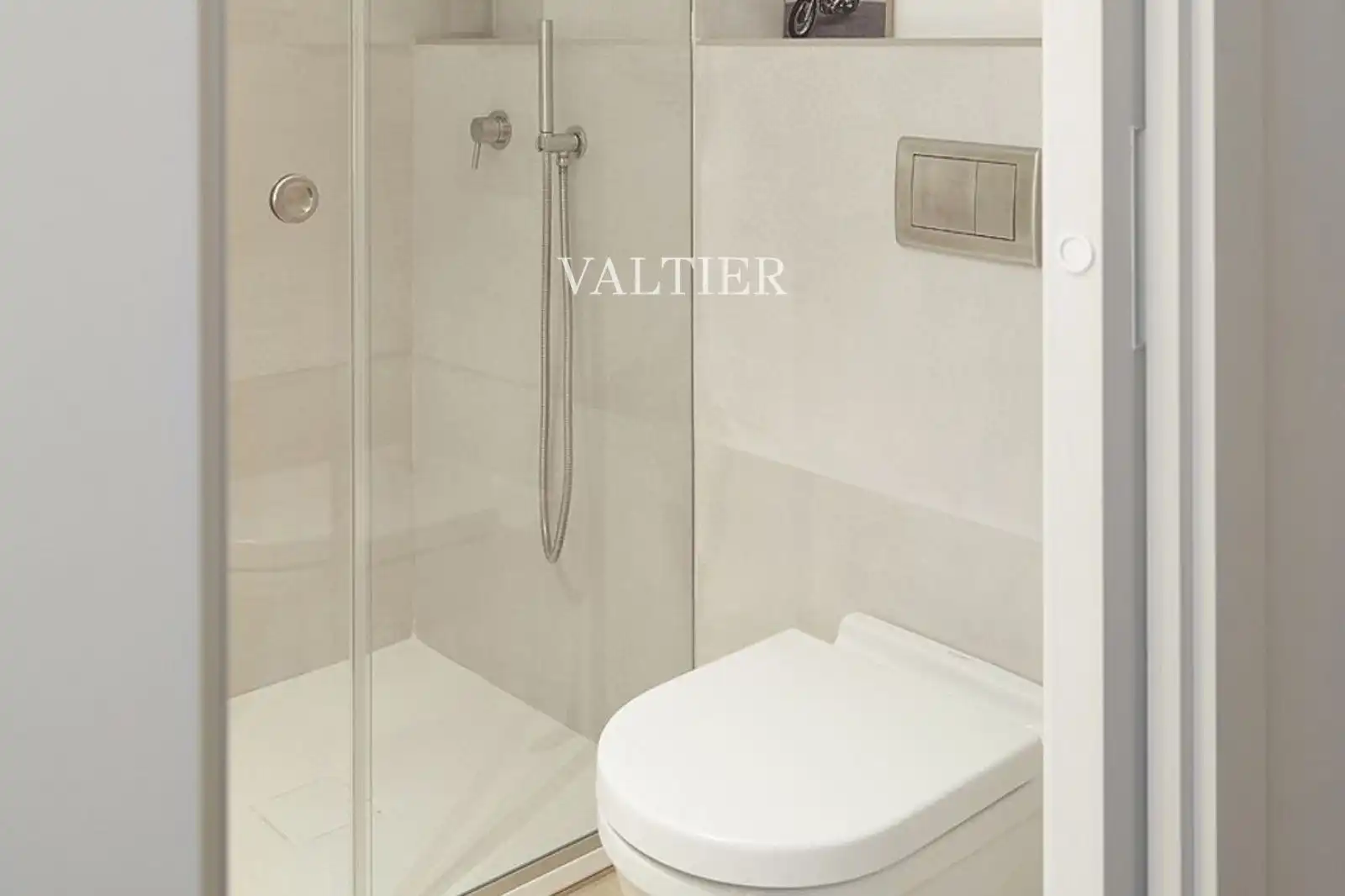 Baño de Ático en venta en Madrid