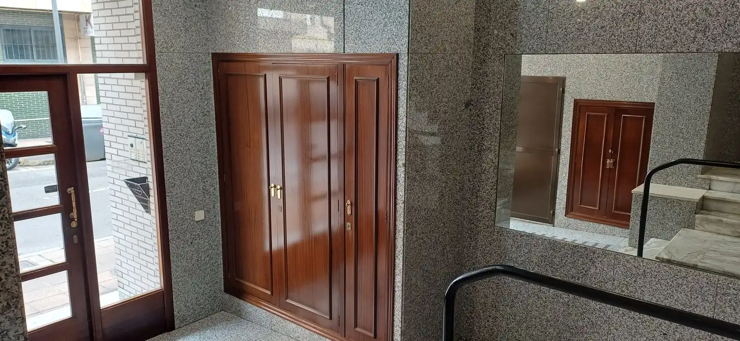 Wohnung zur Miete in Gijón  mit Heizung, Abstellraum und Schwimmbad