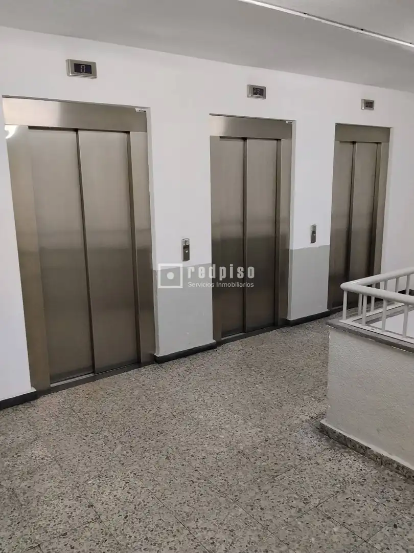 Individual with lift for sale in de Fernández de los Ríos