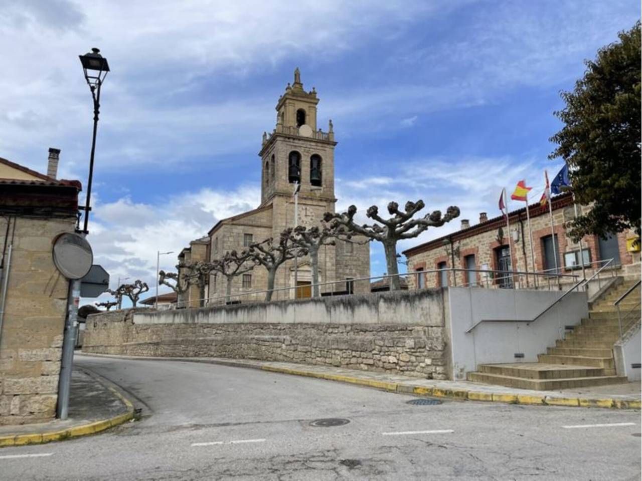 Exterior view of House or chalet for sale in Las Quintanillas  with Heating, Private garden and Parquet flooring