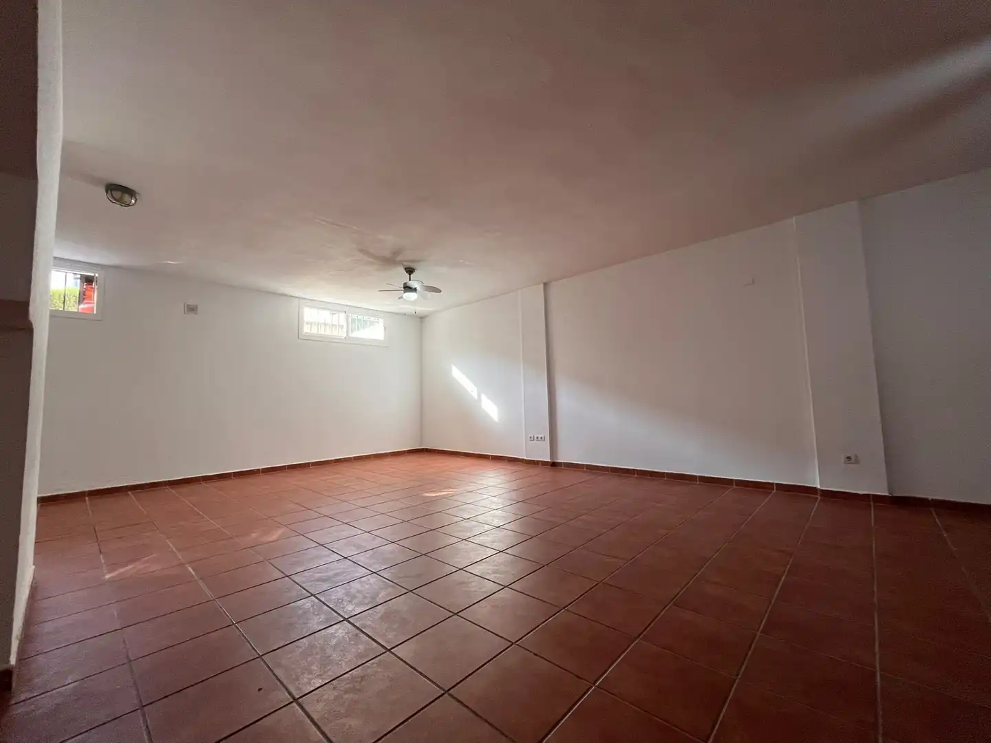 Casa aparellada amb piscina en venda a Colegio Europa, imagen 37