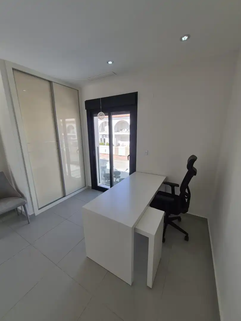 Casa o chalet en venta en Avenida SALVADOR DEL, Pueblo Bravo