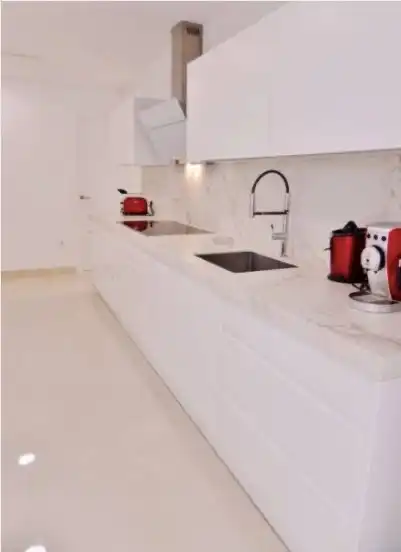 Cuina de Casa o xalet en venda en Alicante / Alacant amb Aire condicionat, Calefacció i Jardí privat
