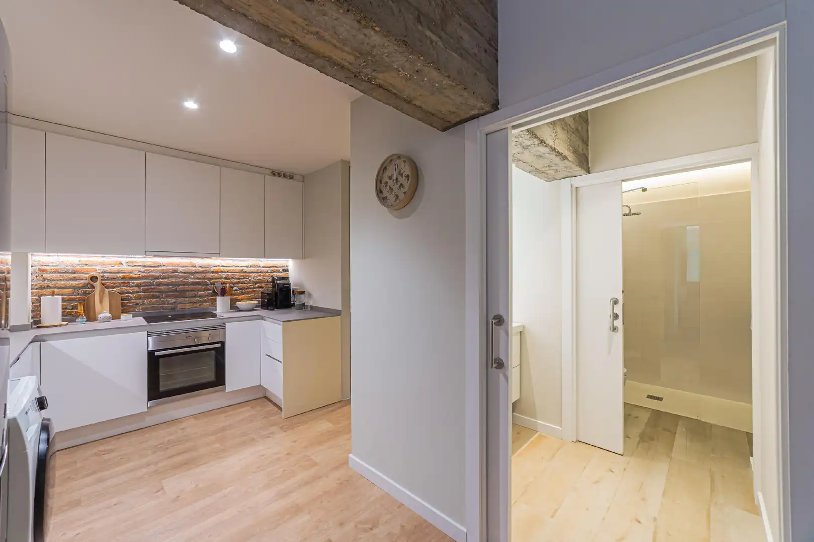 Wohnung zum Verkauf in Barcelona mit Klimaanlage, Heizung und Parkett