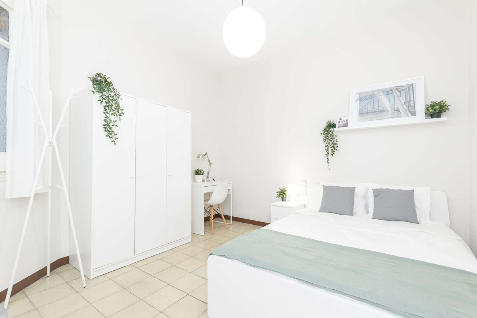 Bedroom of Flat to share in  Barcelona Capital  with Air Conditioner, Heating and Terrace