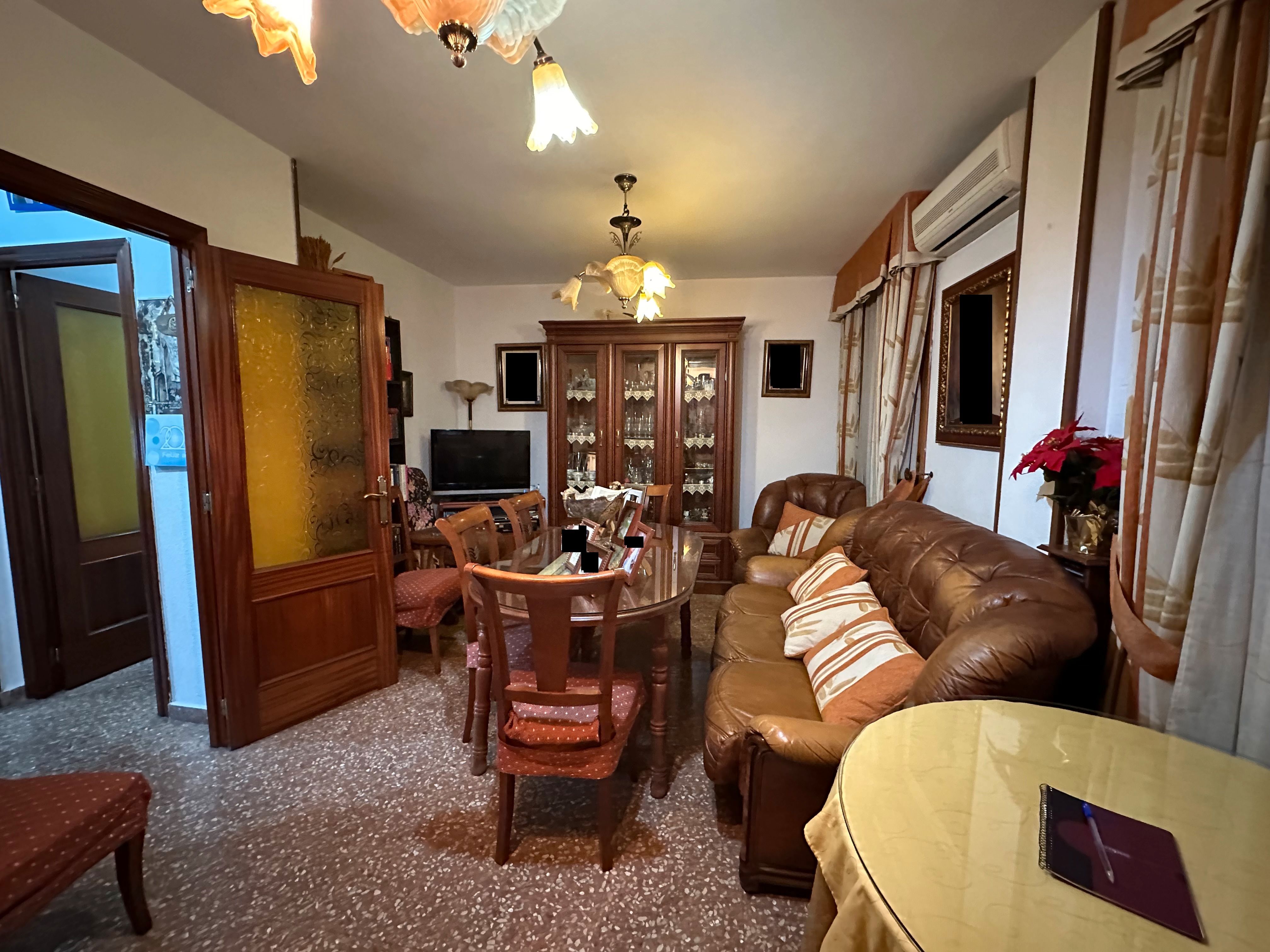 Sala d'estar de Pis en venda en Úbeda amb Aire condicionat i Traster