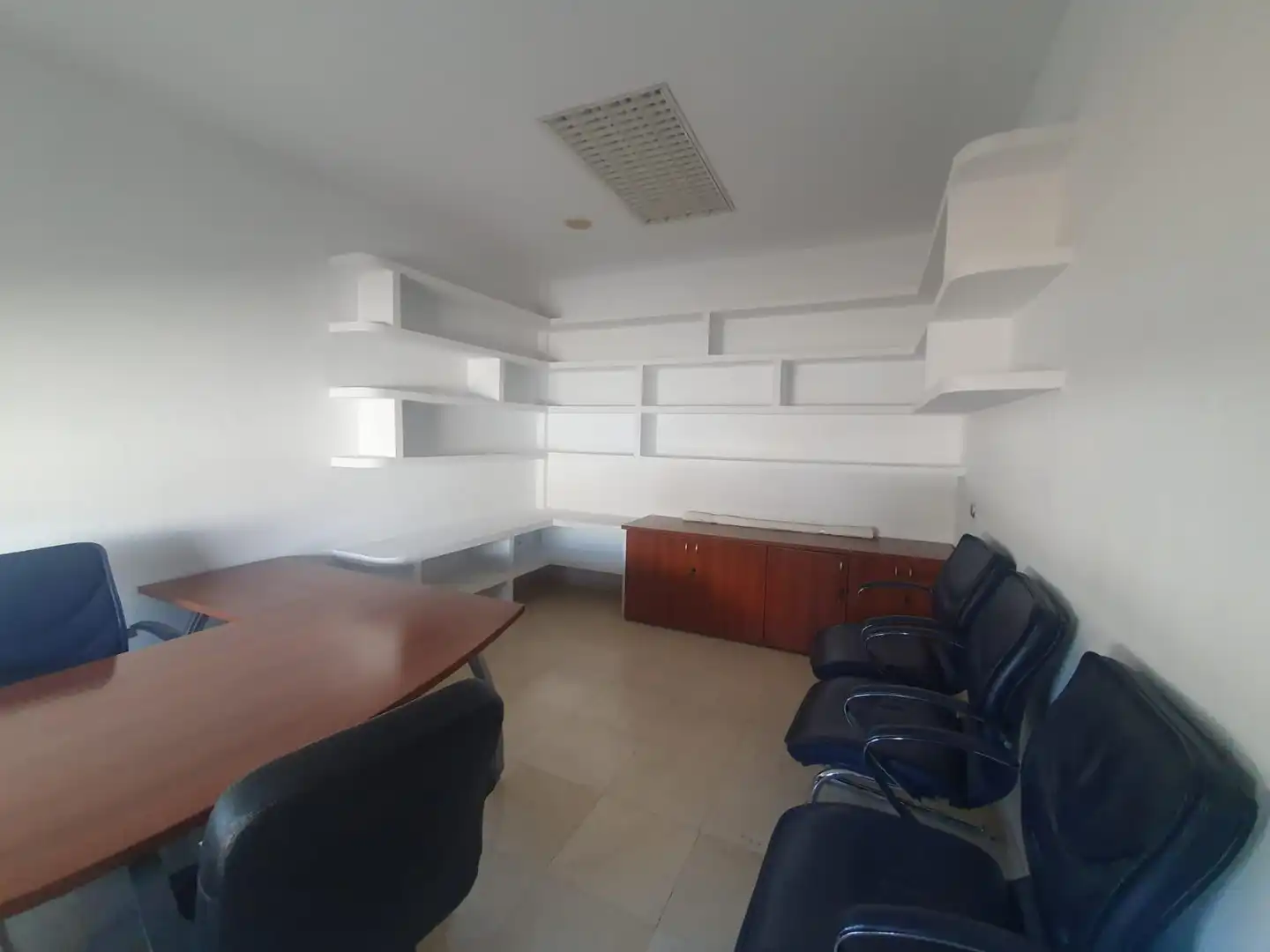 Office for rent in Sevilla  with Air Conditioner