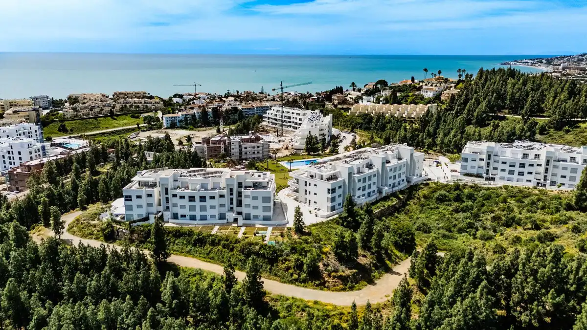 Vista exterior de Planta baixa en venda en Mijas amb Aire condicionat, Calefacció i Terrassa