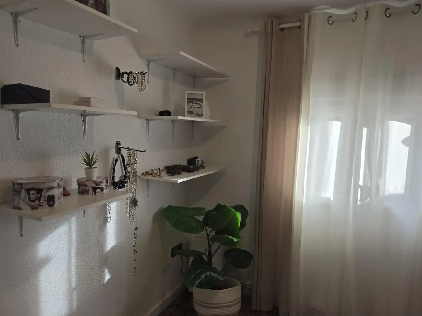 Habitación de Casa o chalet en venta en Villalbilla con Calefacción, Amueblado y Balcón