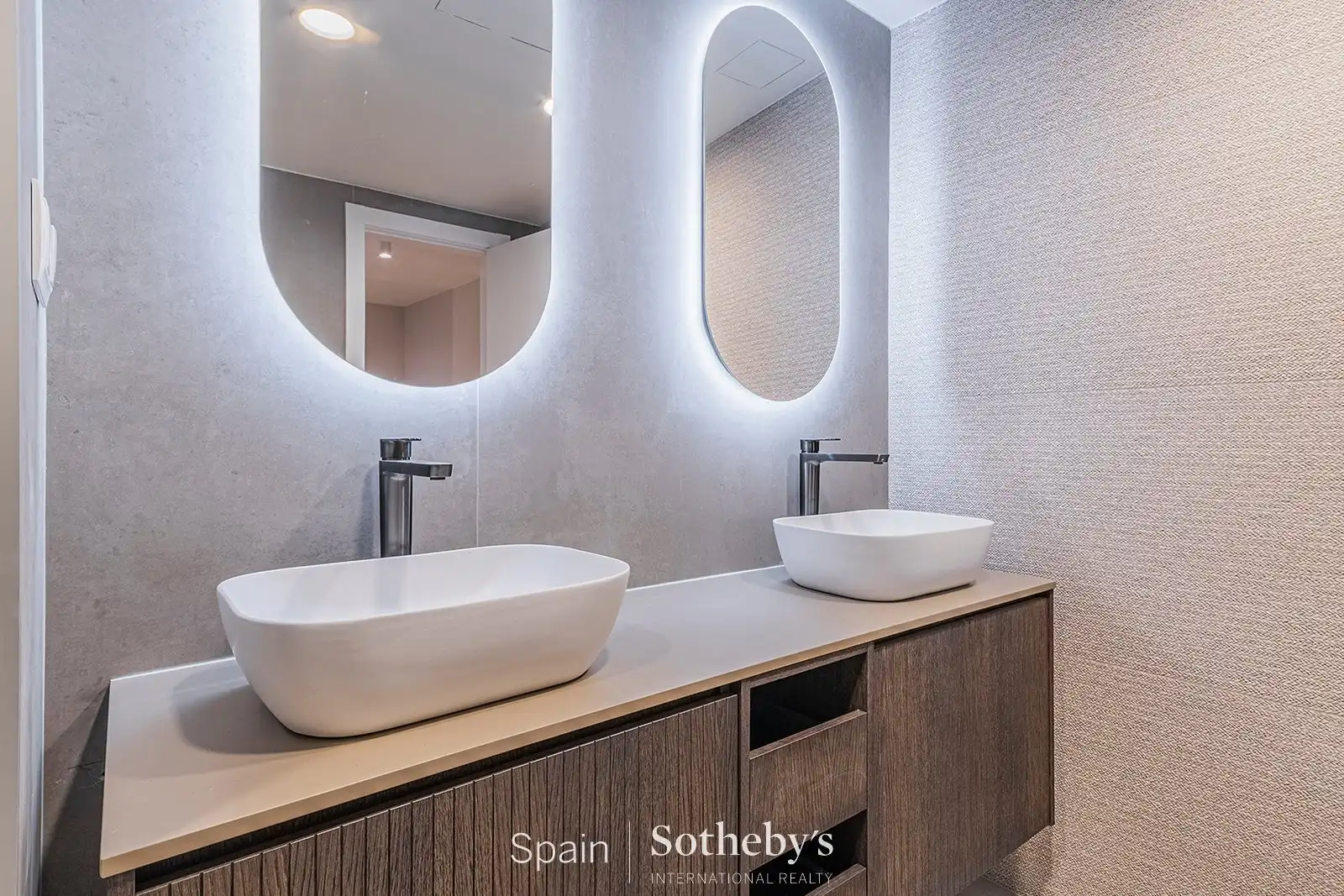 Bany de Apartament en venda en Barcelona amb Aire condicionat, Calefacció i Terrassa