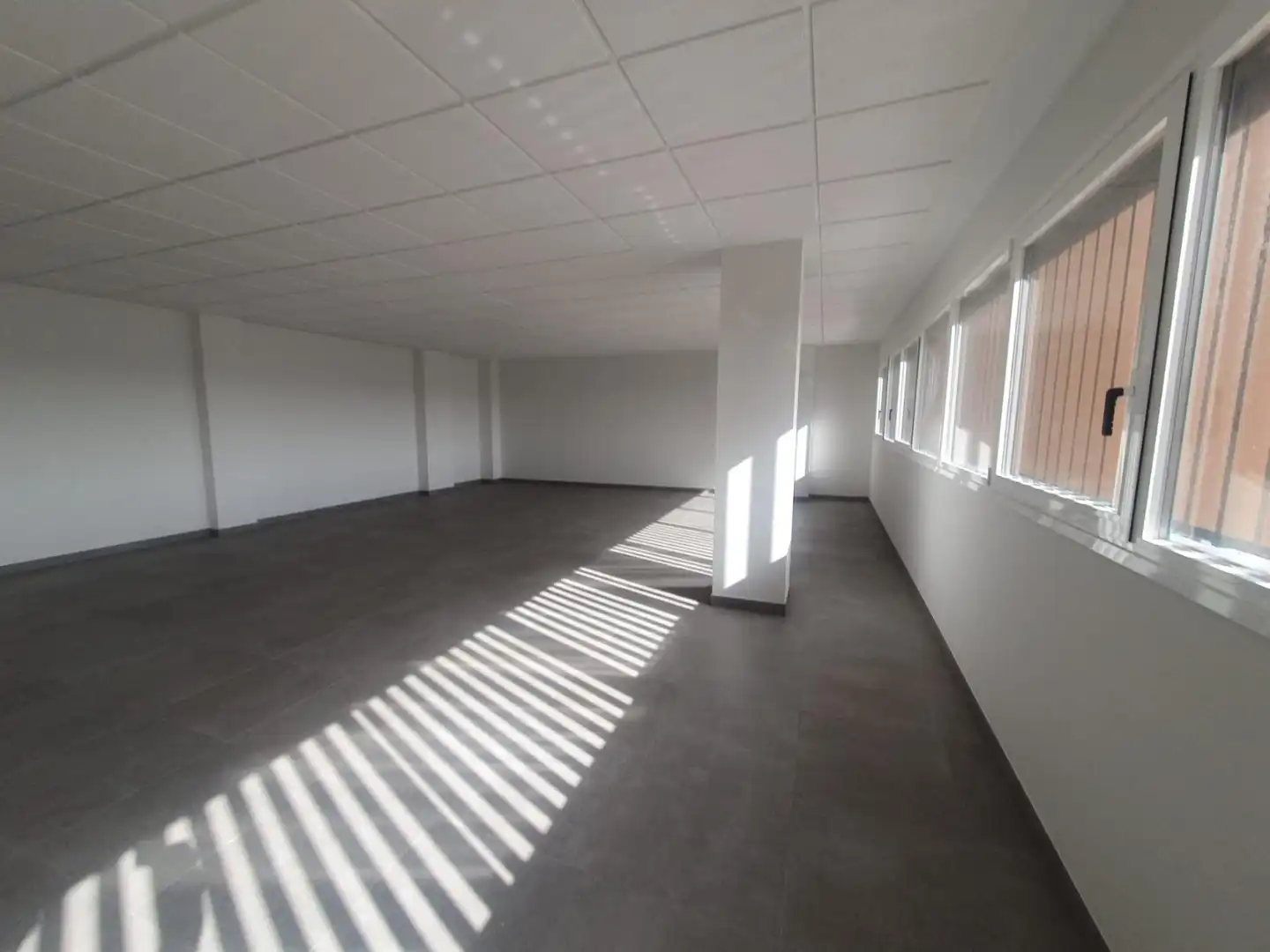 Oficina en venta en Sevilla