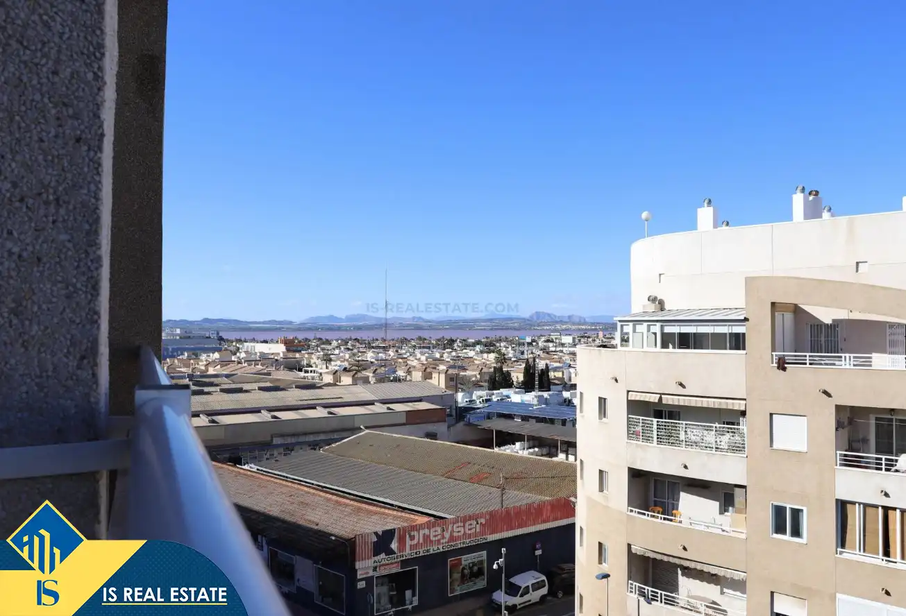 Vista exterior de Àtic en venda en Torrevieja amb Aire condicionat, Calefacció i Terrassa
