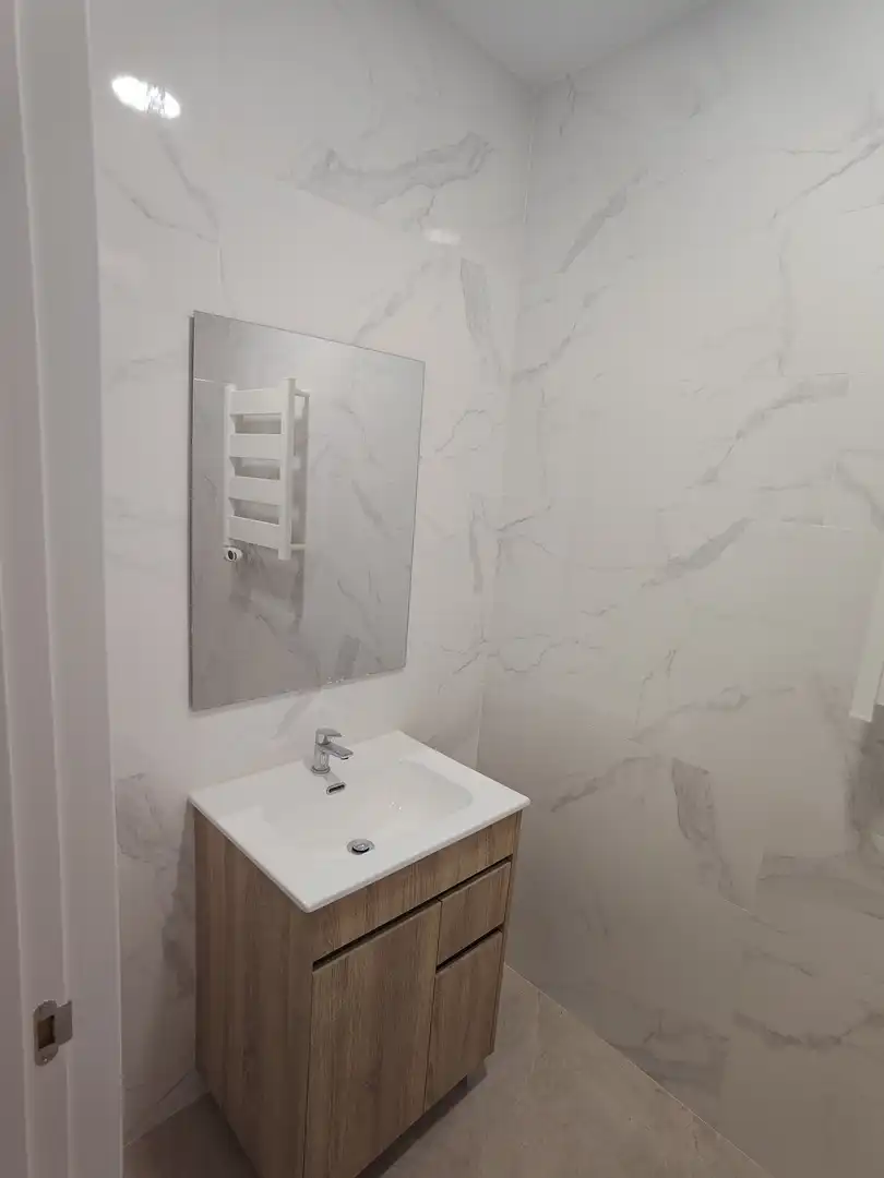 Baño de Piso de alquiler en Madrid con Amueblado y Se aceptan mascotas