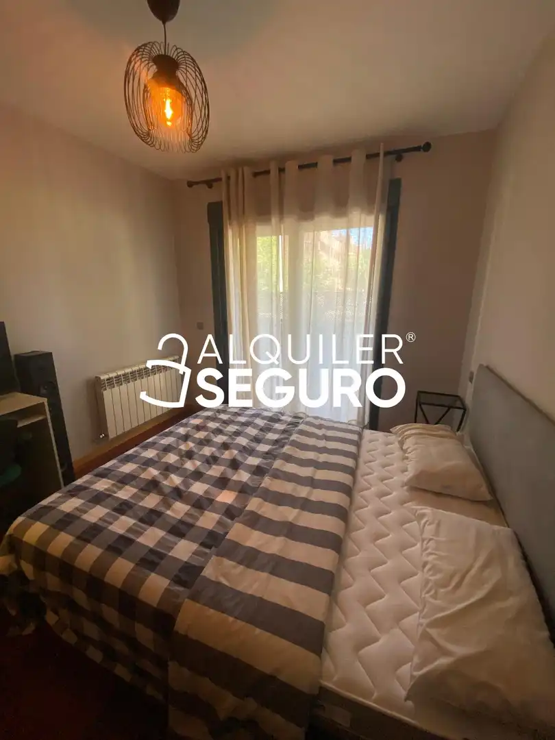 Bedroom of Flat for rent in Yebes  with Heating, Terrace and Storage room