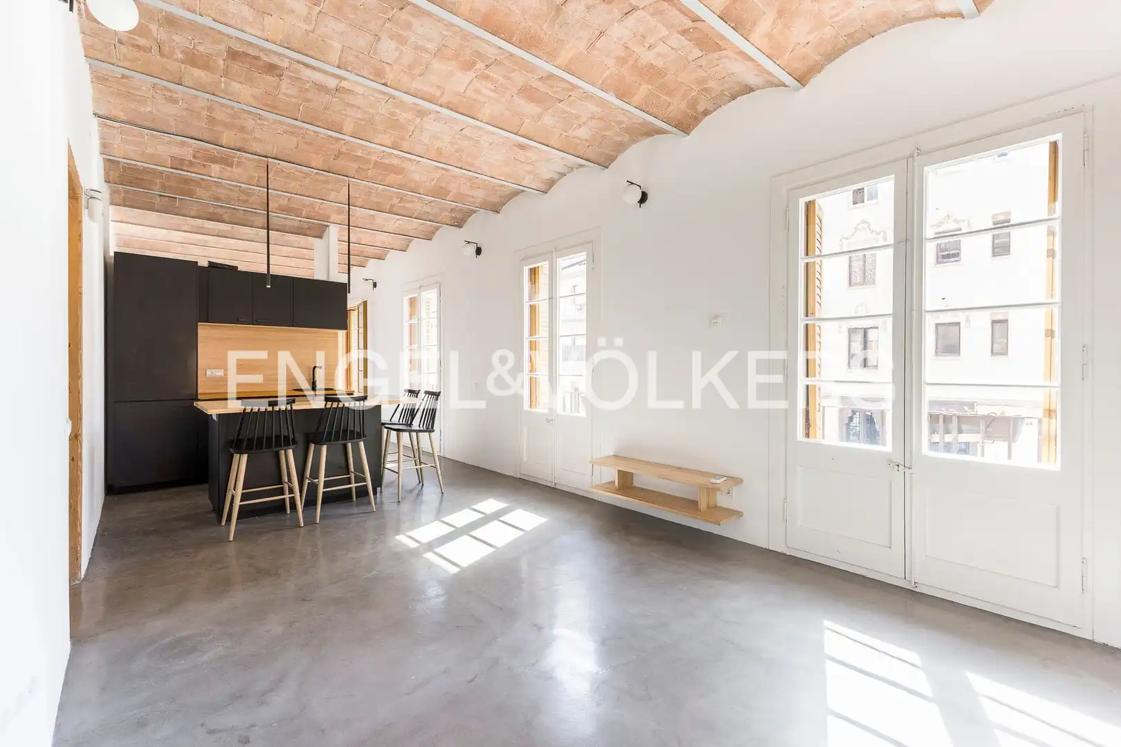 Exterior view of Flat for sale in Barcelona  with Air Conditioner, Heating and Balcony