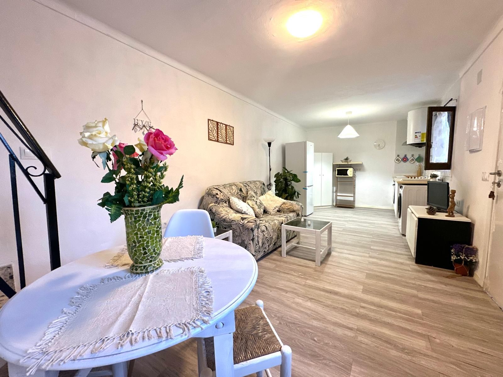 Sala d'estar de Casa o xalet en venda en Algarrobo amb Moblat