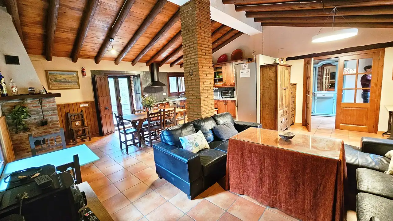 Sala de estar de Finca rústica en venta en Galaroza con Calefacción, Jardín privado y Terraza