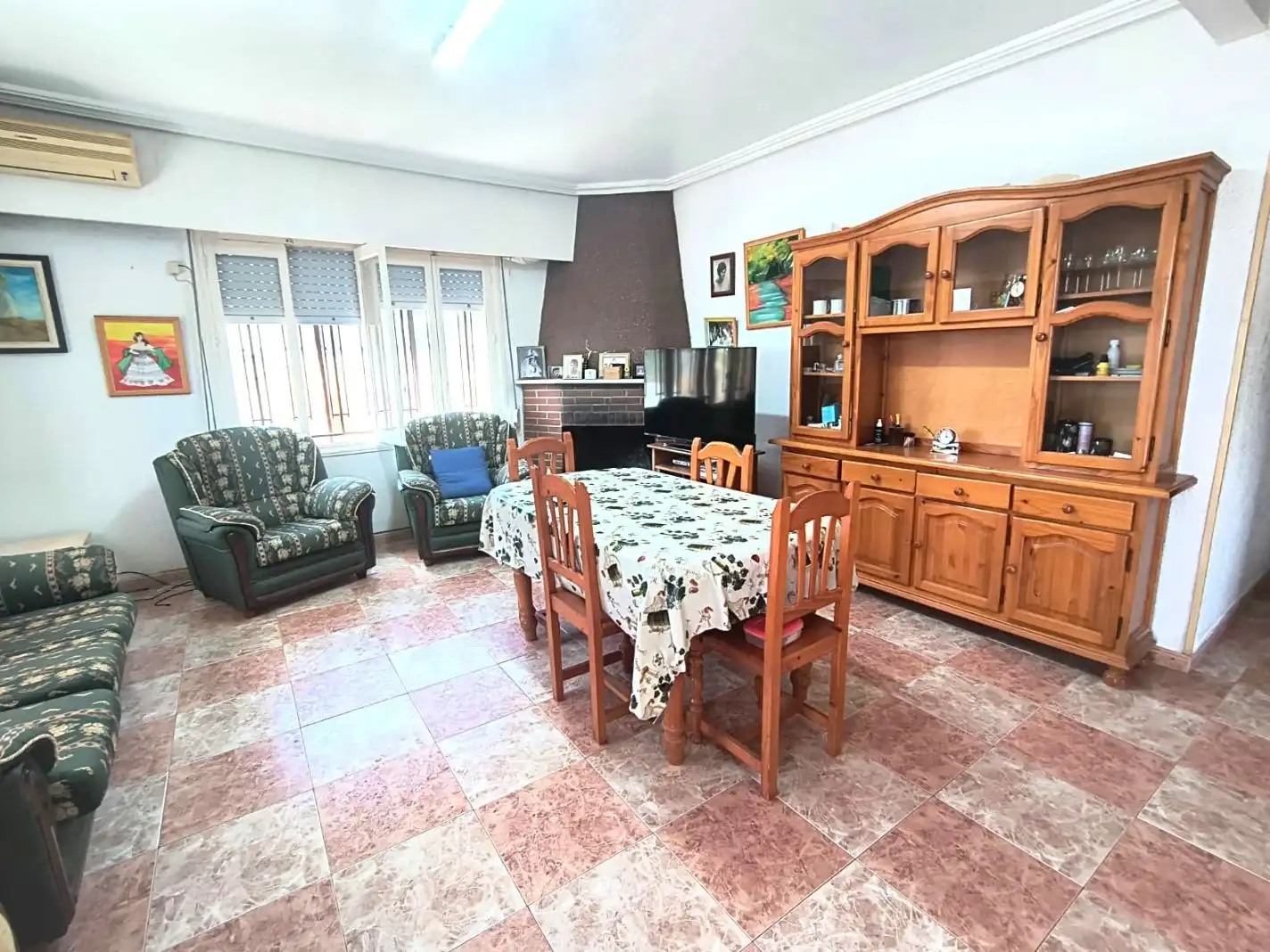 Sala d'estar de Casa o xalet en venda en Crevillent amb Aire condicionat, Terrassa i Piscina